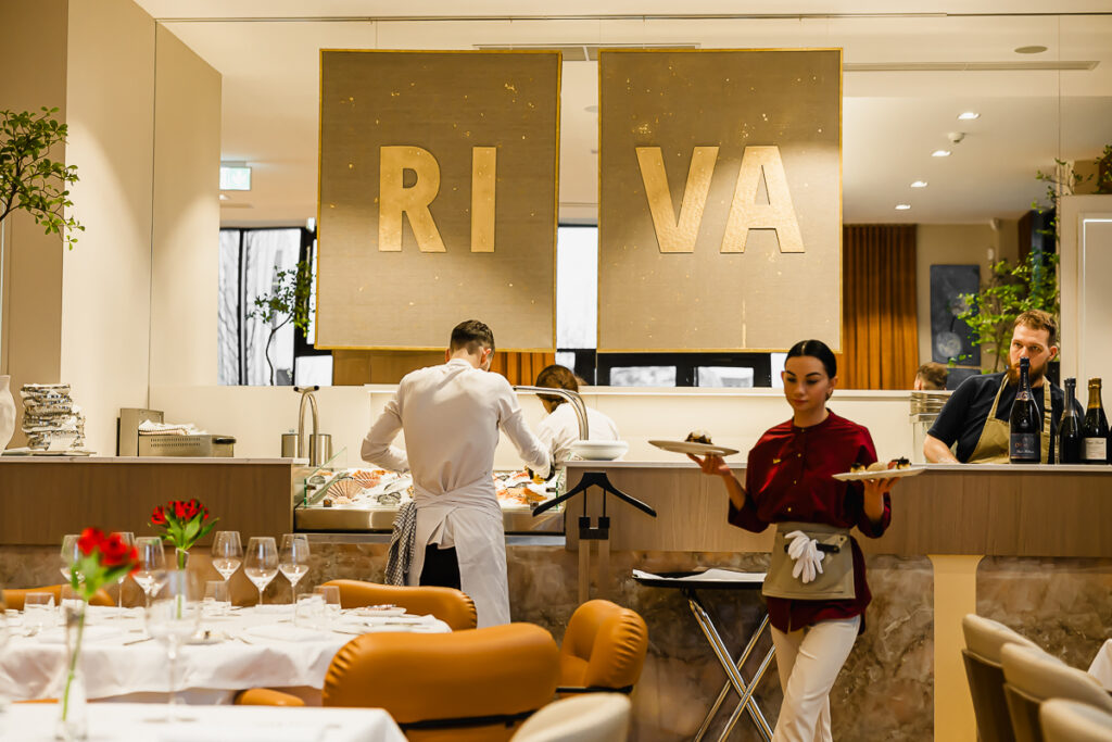 Kui perekond Šmakovid lõpetasid restorani Tartar tegevuse, andis Andrei Šmakov kohe mõista, et uus ja sootuks teistsugune restoran tuleb. Kui aeg on selleks küp