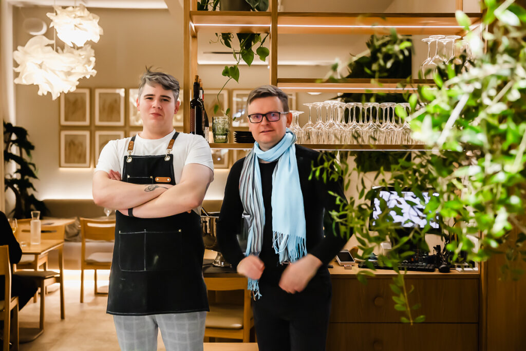 Sinimandria - uus tegija Tartu restoranimaastikul - lisab linna poolt pakutavale külalilahkusele uusi dimensioone.